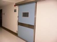 徐州鳳碩快速卷簾門廠 以優(yōu)良、高效、滿意的服務(wù)，鑄就鋼質(zhì)防火門與自動門卓越品質(zhì)